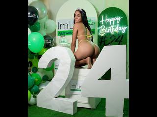 Zoe_Belle