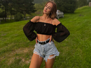 fingering girl cam BarbieRaw