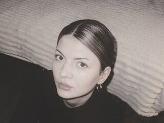 sexy webcam girl GenaBaillargeon