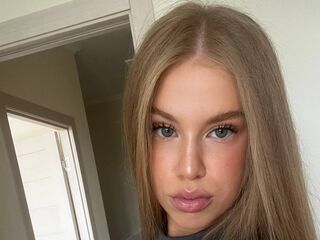 beautiful webcam girl GinetteHartzheim