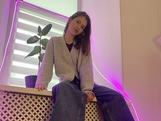 topless webcam girl HilaryYonkers