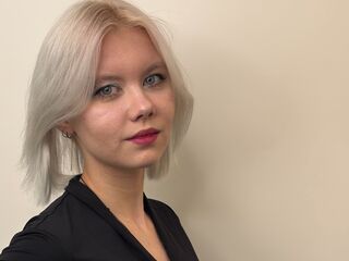 hot cam whore LindsayMcirvin