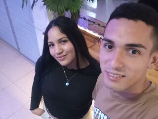 couple bedroom live cam CatriceAndBrando