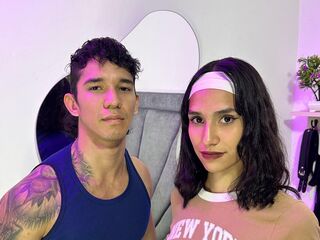 livesex cam couple EmilyAndOwen