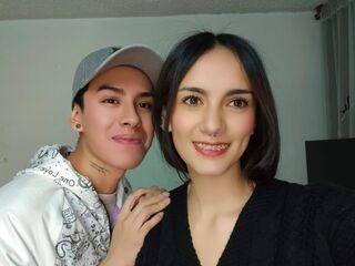 live sex webcam video MaryandAndrew
