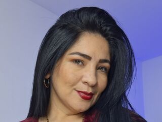 girl slave cam AlexiaSilver