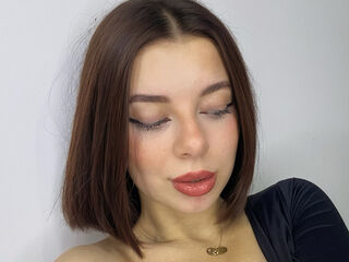 webcamgirl bdsm web cam AuraCherry