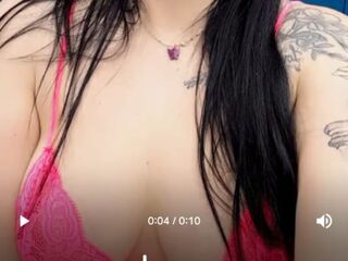 webcamgirl latex webcam show MelanieDaring