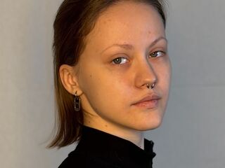 camwhore fingering pussy AlainaCaveness