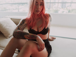 naked cam girl fingering pussy AlessaLaurent