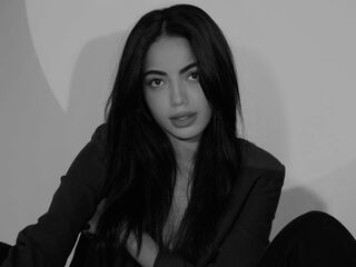 camgirl masturbating with vibrator AmaraValmont