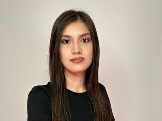 nude webcamgirl AmityBiddy