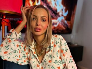 adult chatroom AmityHarwick