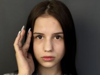 free live chat AnnetPintonin