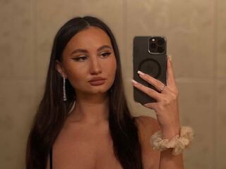 hot webcamslut AriaWaverly