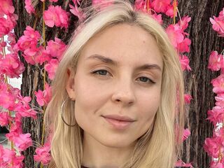 camgirl live porn BereniceBossom