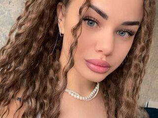 shaved pussy cam BiancaSola
