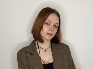 topless webcamgirl BlytheTerada