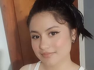 camgirl showing tits BonnyWeir