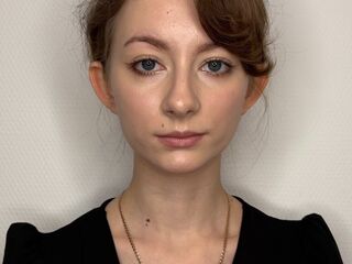 naked cam girl masturbating with vibrator CandiKays