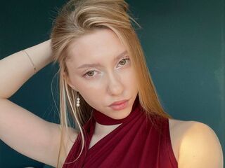 live teaser cam CarylonBenzer
