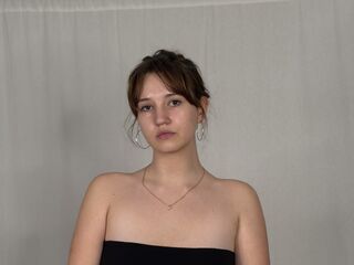 camgirl playing with vibrator CecilHolcombe