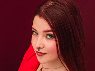 camgirl showing tits CelesteSalders