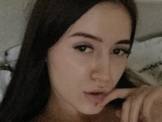 naughty camgirl masturbating ChloeBolwman