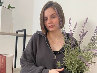 shaved pussy webcam ClaraLucas