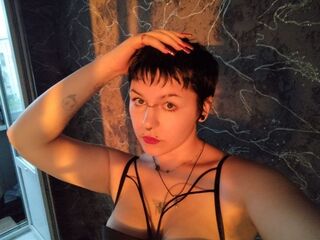 nude webcam girl DeniseHalle