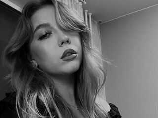 adult free chat DevonaDalal