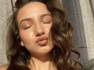 adult web cam chat DinaSweeny