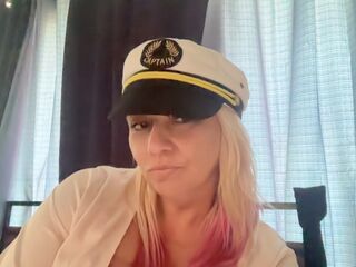 hot girl cam photo DjLilPuffster