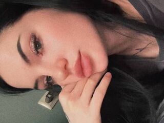 naughty camgirl masturbating with vibrator DorettaGirling