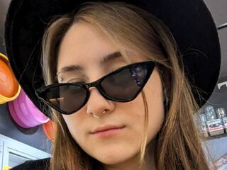 adultcam photo EasterCaris