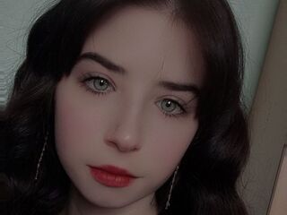 closeup cam EdinaGallant