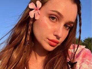 masturbating webcamgirl ElisaHeathe