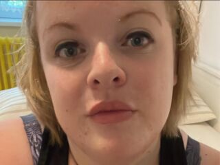 camwhore spreading pussy EllaConway