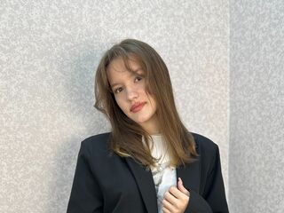 camwhore nude ElletteHewlett
