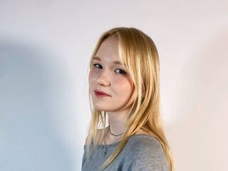 adult webcam chatroom ElmaKinnunen