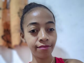 camslut fingering shaved pussy ElodieRazafi