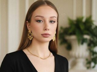 hot cam whore EmaGurrad