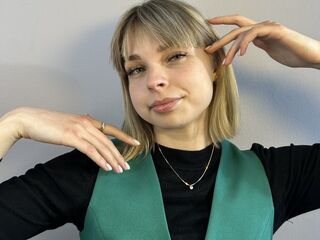 chatwhore EmelineBurrough