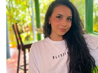 masturbating webcamgirl EmilianaEscobar