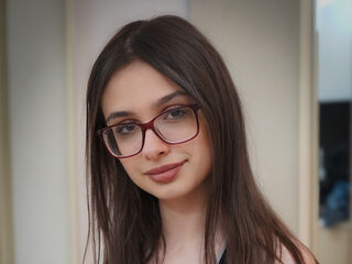 camgirl masturbating with vibrator EvelineEloise