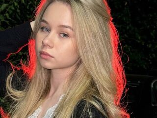 cam girl masturbating with vibrator FernandaUziel