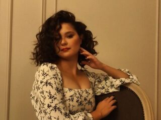 topless webcamgirl FloraHaviland
