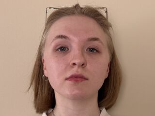 topless camgirl HienRosse