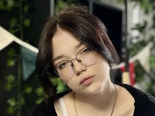 topless girl HuldaGiovinco