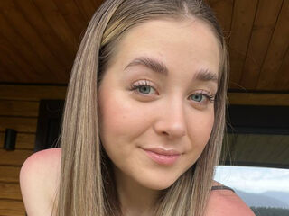 nude camgirl pic IlonaCabiness